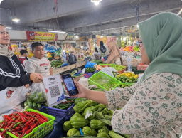 BRI Surabaya Dukung UMKM Pasar Keputran Beralih ke Transaksi Digital